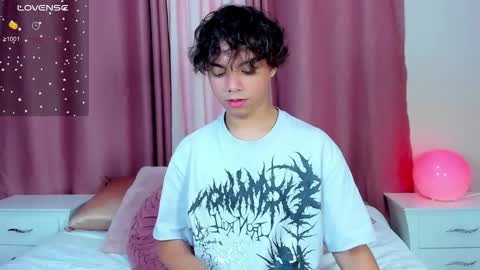 honeymoon_sariel online show from March 9, 1:49 pm