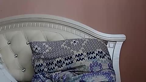 hootloove69 online show from December 14, 8:34 am