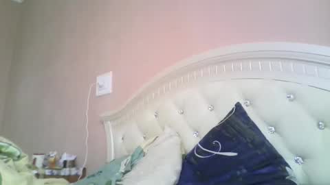 hootloove69 online show from February 21, 1:36 pm