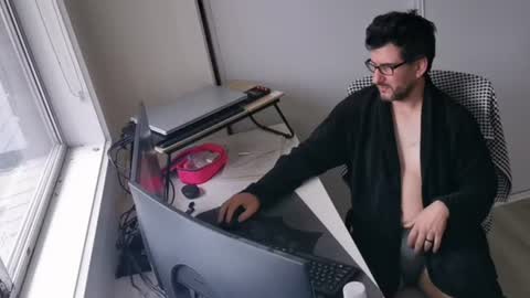hopefulguy86 online show from June 12, 11:37 pm