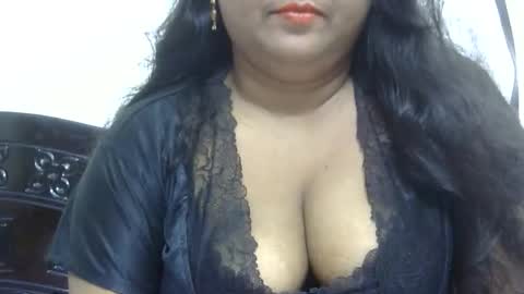 Snapshot of horneydesibabe chatting on September 12, 5:48 pm horneydesibabe online show from September 12, 5:48 pm