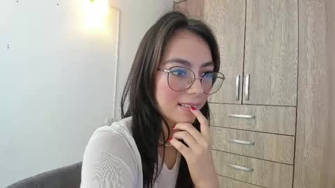 horny_adiction online show from October 28, 1:34 pm