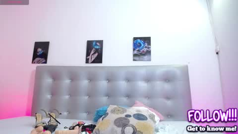 Juliette Roberts online show from April 16, 8:09 pm