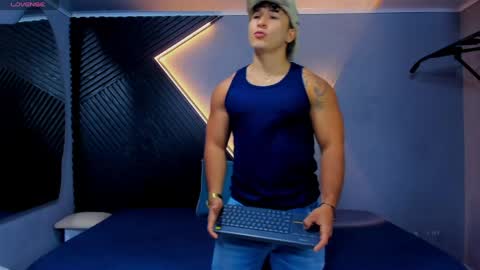 horny_nick18 online show from June 8, 1:01 pm