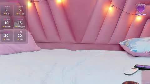 Khloe  online show from March 5, 12:03 pm