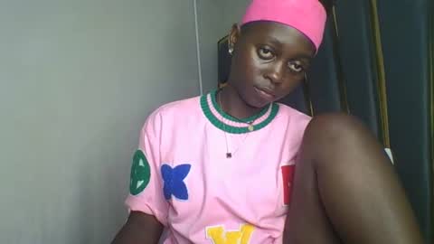 Bella online show from November 18, 9:18 pm