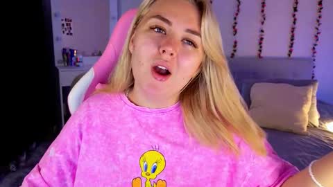 HornyCakee online show from October 21, 11:37 am