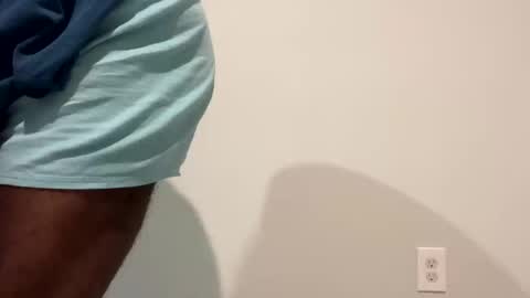 hornyftmguy82 online show from December 8, 3:18 am