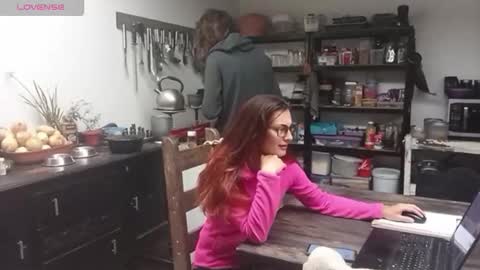 Snapshot of hornyhippies0080 chatting on October 26, 2:29 pm Nix  D online show from October 26, 2:29 pm