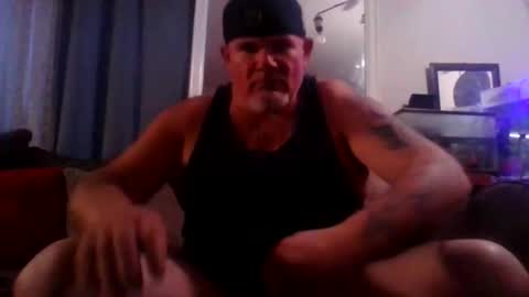 hornyhungwhiteboy4u269 online show from February 16, 1:37 am