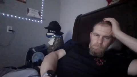 hornypierceddad online show from April 14, 7:06 pm