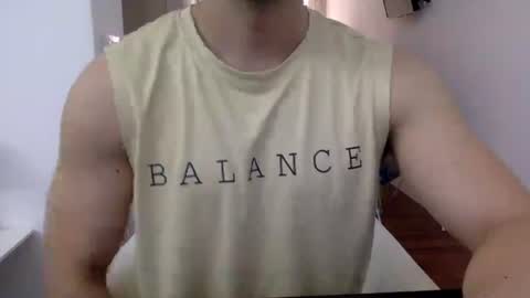 hornyspaniard93 online show from June 12, 3:33 pm