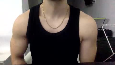 hornyspaniard93 online show from January 17, 11:35 pm