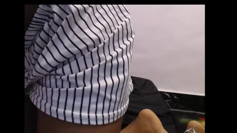 hornyxbum online show from February 17, 1:04 am