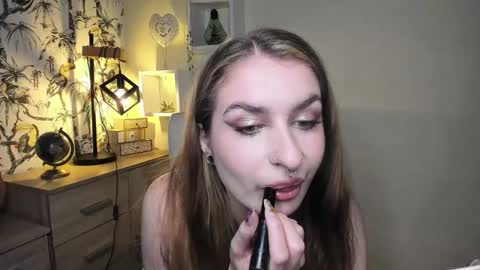 NINA online show from November 13, 7:11 am