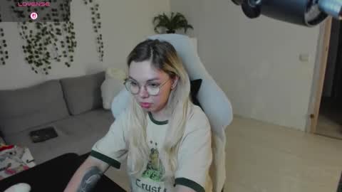   online show from January 14, 8:17 pm