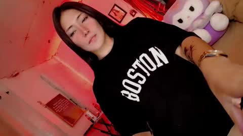 its me CLAUDIA online show from February 25, 2:09 pm