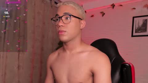hot_dreams_x online show from February 11, 4:46 pm