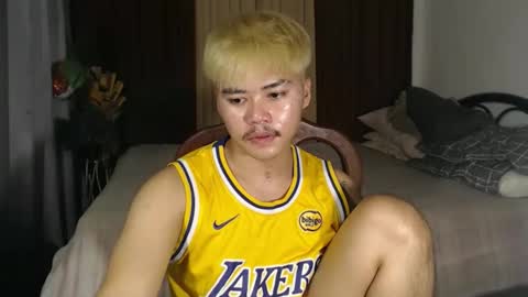 hot_emmanuel online show from April 13, 12:42 pm