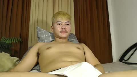 hot_emmanuel online show from April 16, 2:00 am