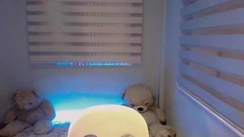    online show from December 7, 7:16 pm