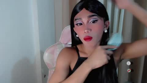 Khianna online show from July 11, 8:45 pm