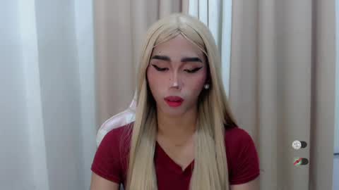 Khianna online show from June 29, 12:49 pm