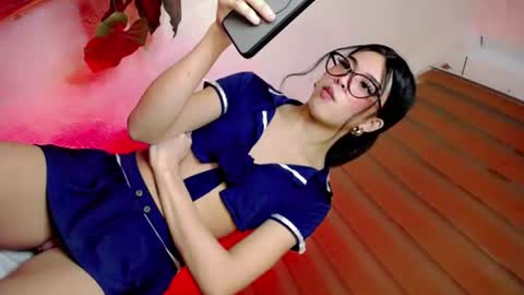 just call me laura online show from July 25, 3:32 pm
