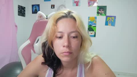 Mia online show from March 27, 10:33 pm