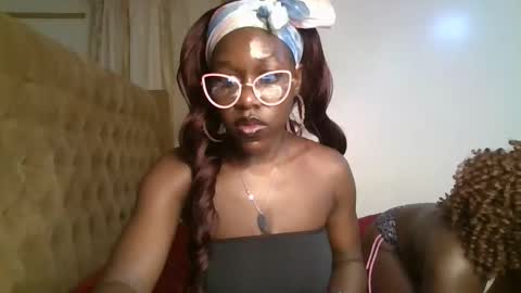 Hot petite online show from October 11, 11:59 am