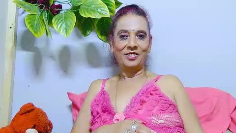 hot queen online show from July 18, 7:05 pm