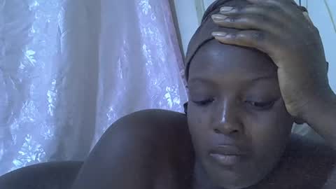 RAYLAH online show from April 5, 7:55 pm