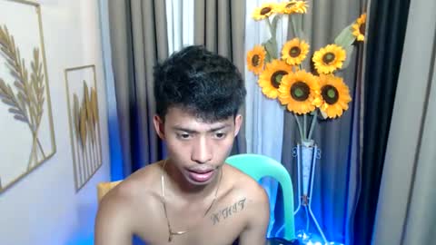 hotasian_richard online show from April 8, 8:06 am