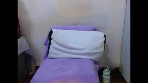 hotasianyue69 online show from April 30, 5:40 pm