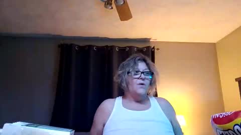 hotboobs117 online show from May 1, 1:54 am