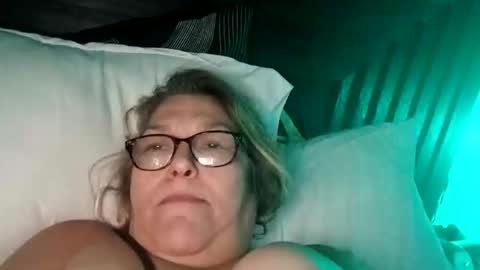 hotboobs117 online show from June 1, 9:32 am