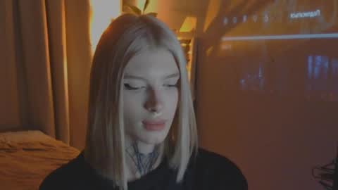 hotchubently online show from March 5, 5:29 pm