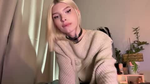 hotchubently online show from October 17, 3:27 pm