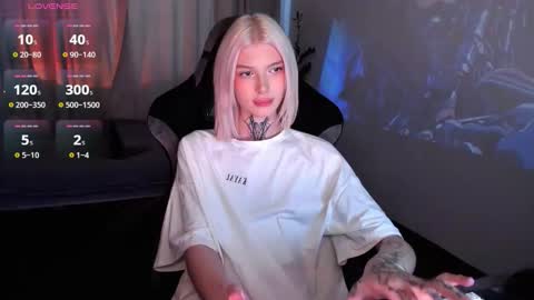 hotchubently online show from September 10, 11:00 am