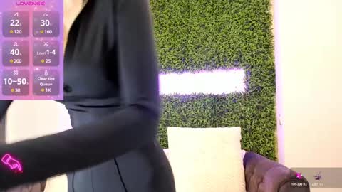 hotfallingdevil online show from February 10, 9:14 am