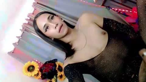 hotgirl_krisxx online show from November 21, 7:06 am