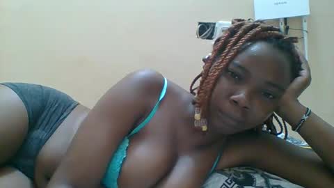 Queen online show from November 7, 4:09 pm