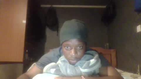 hotguyy001 online show from February 15, 4:45 pm