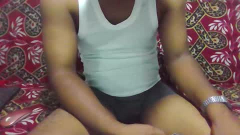 hotguyy001 online show from May 22, 3:24 am