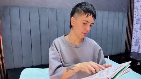 hannah online show from February 3, 2:53 am