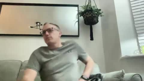 hotholby86 online show from December 7, 7:49 pm