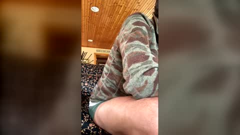 hothorneydaddy73 online show from April 28, 4:33 pm