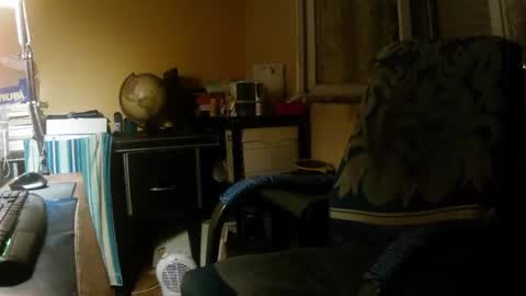 hotleopold online show from April 16, 8:53 pm