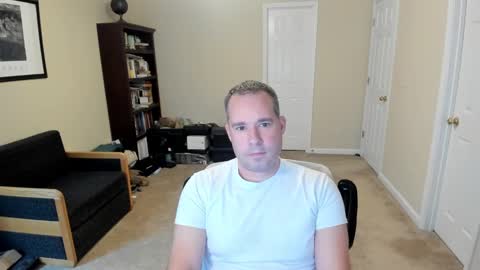 hotmale4u692000 online show from December 16, 7:21 pm