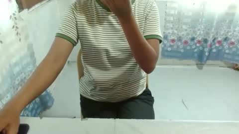 hotmeljean2002 online show from March 10, 6:07 am